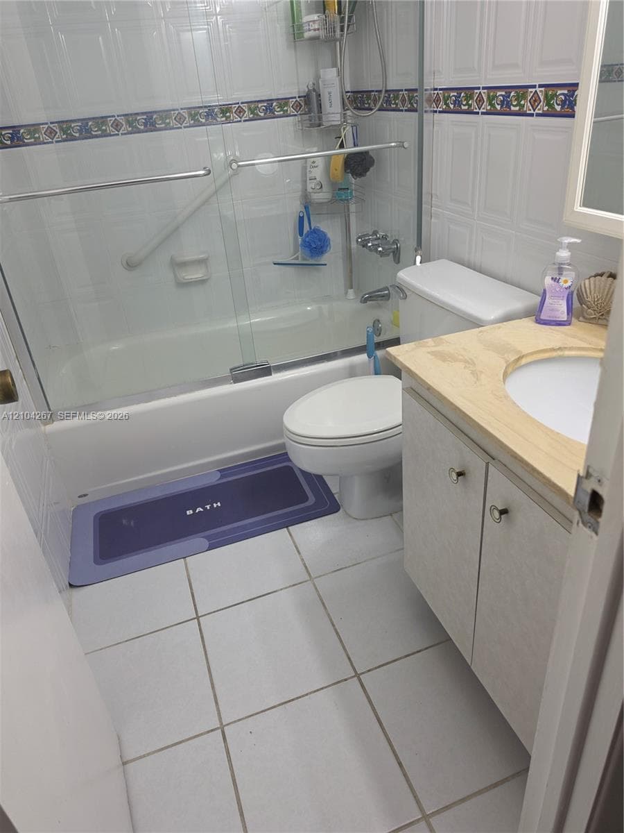 1985 S Ocean Dr 14K photo 4