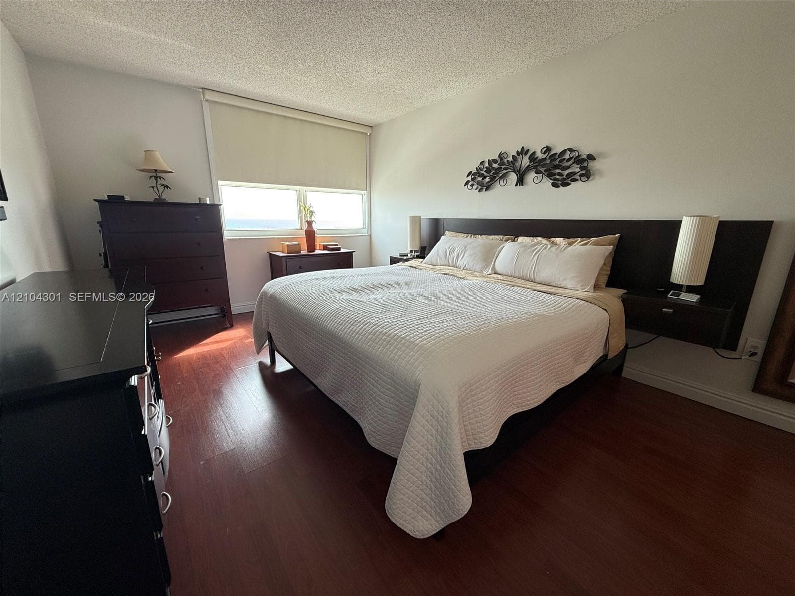650 West Ave 2712 photo 6