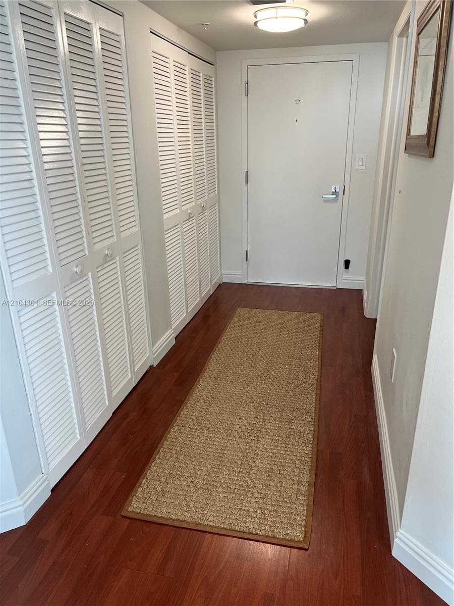 650 West Ave 2712 photo 12