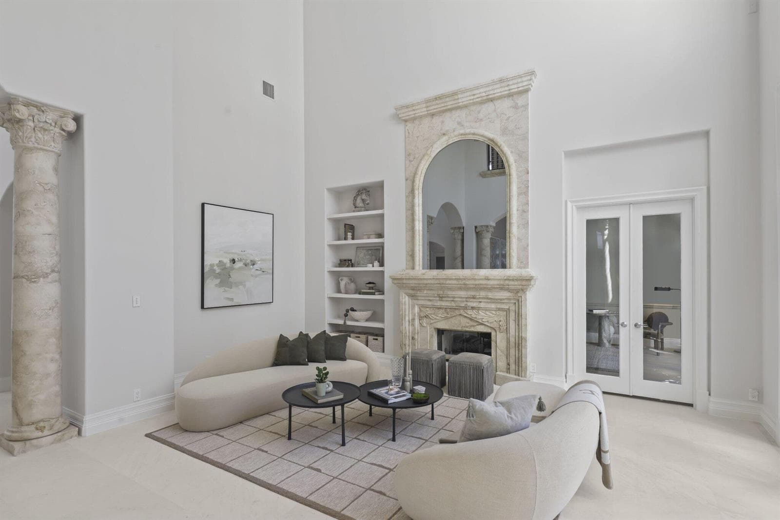 1010 Grand Court photo 6