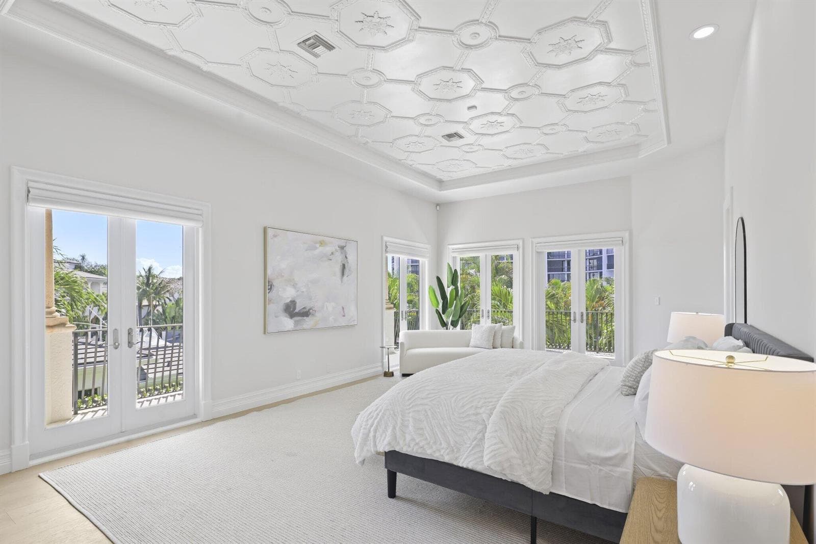 1010 Grand Court photo 22
