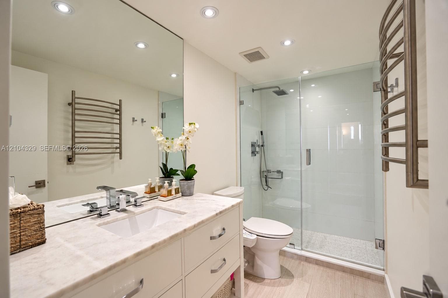 500 Bayview Dr 1123 photo 16