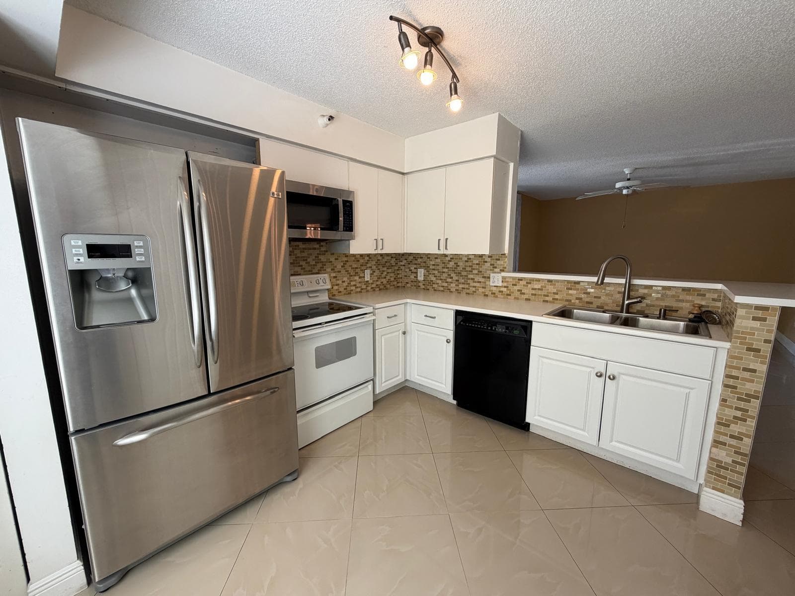 123 Yacht Club Way 111 photo 7