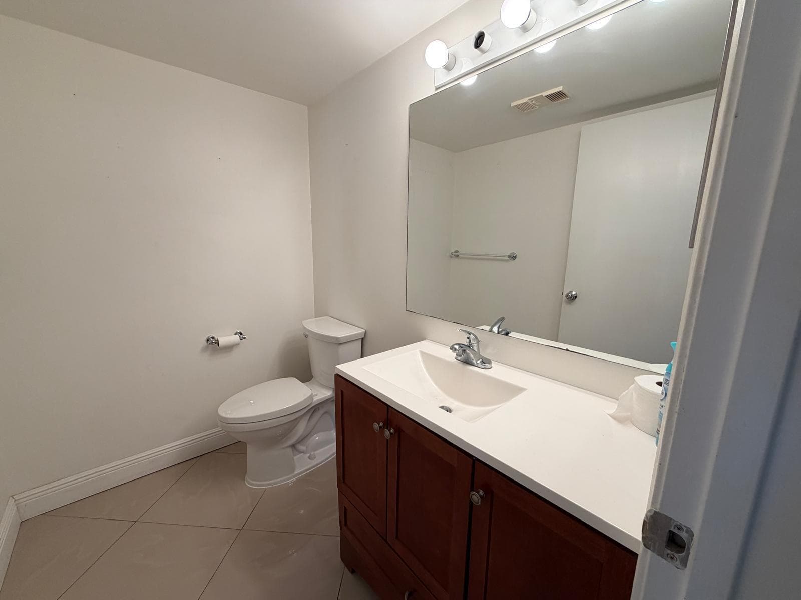 123 Yacht Club Way 111 photo 10