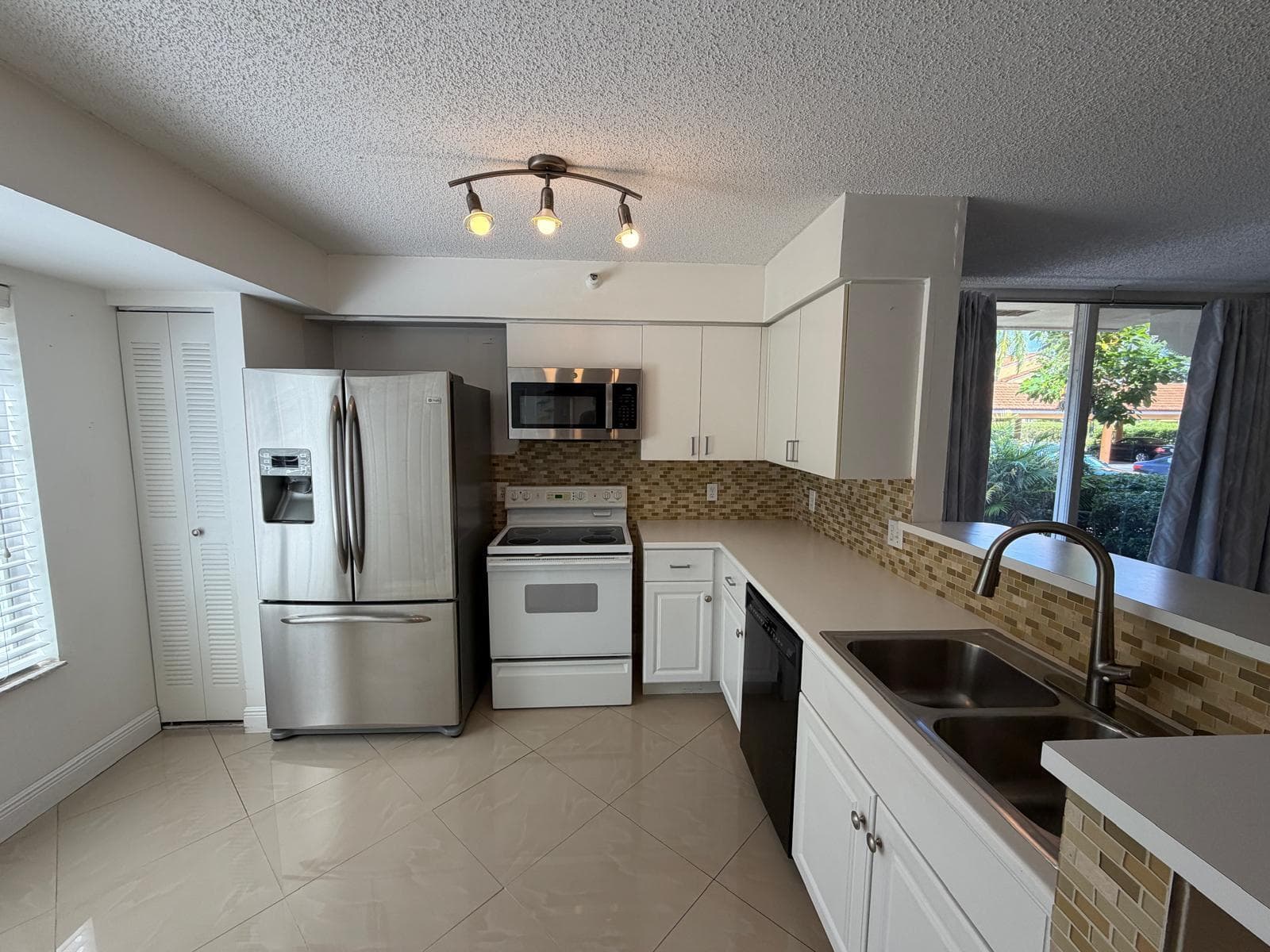 123 Yacht Club Way 111 photo 8