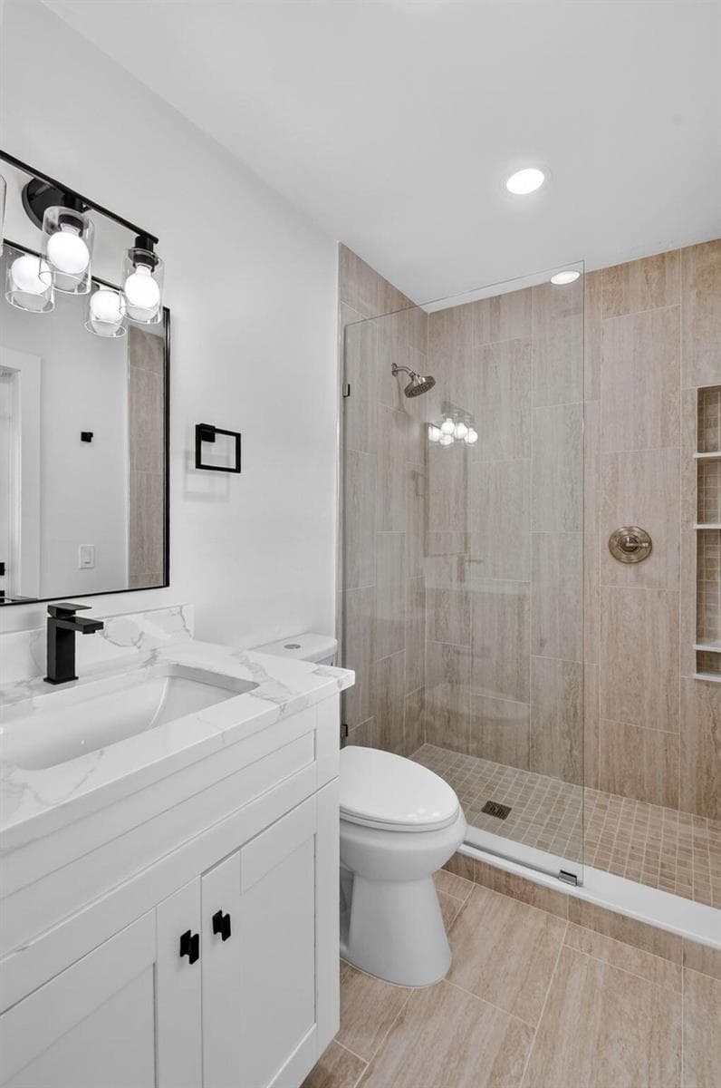 8213 Rose Marie Avenue W photo 23