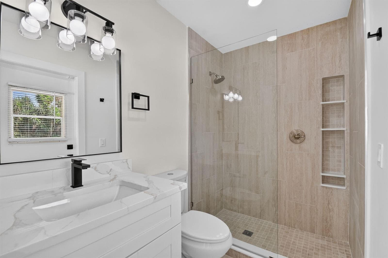 8213 Rose Marie Avenue W photo 22