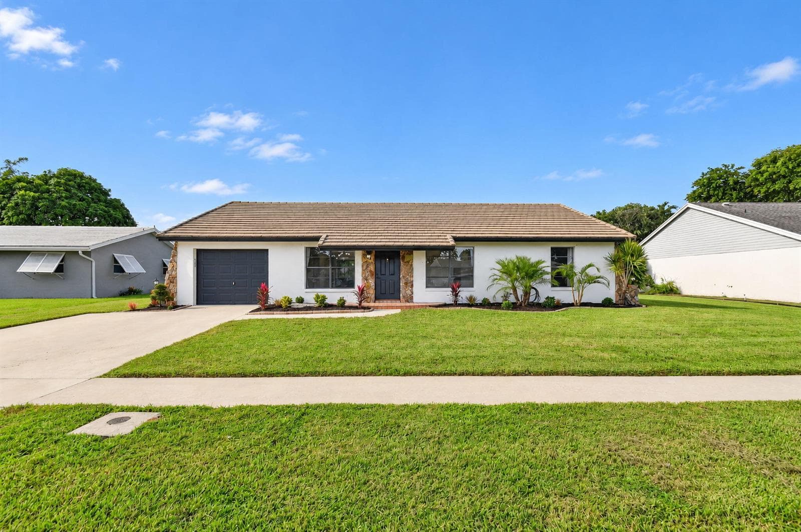 8213 Rose Marie Avenue W photo 1
