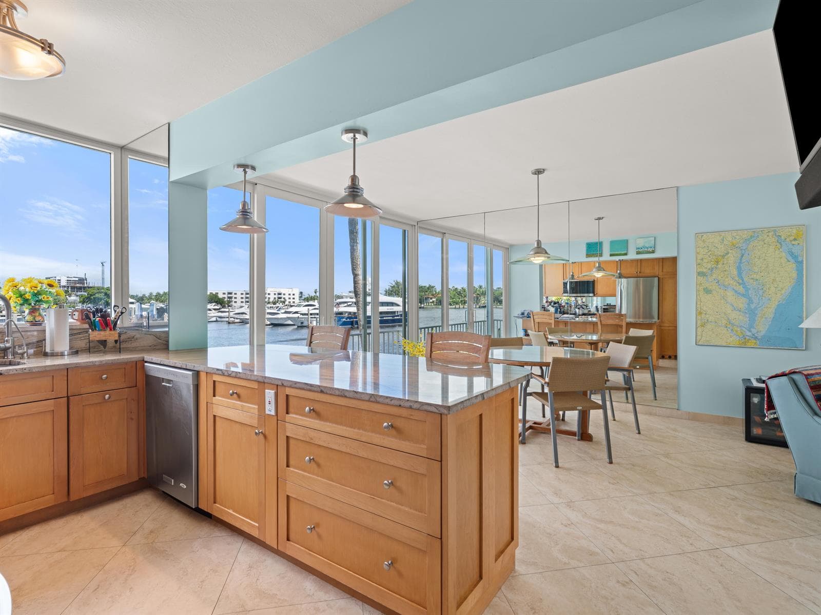 3037 Harbor Drive 18 photo 1