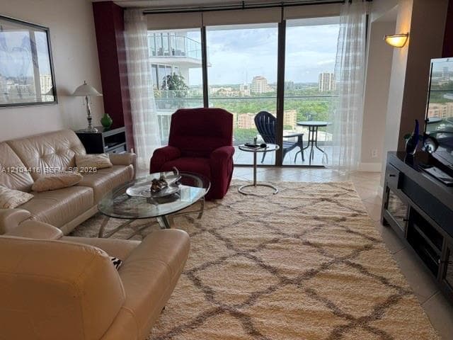 19707 Turnberry Way 18L photo 12