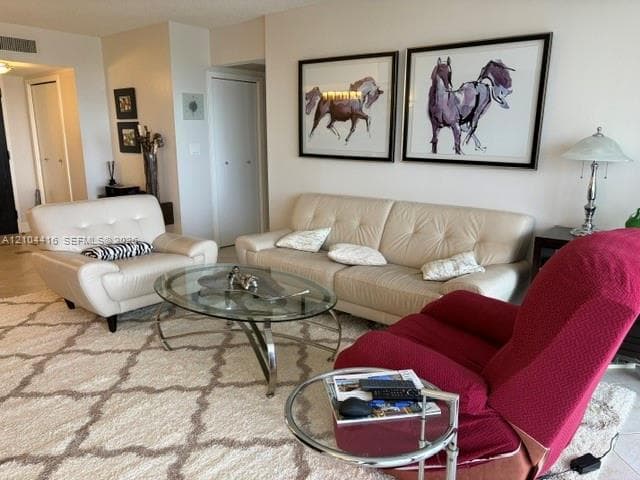 19707 Turnberry Way 18L photo 3
