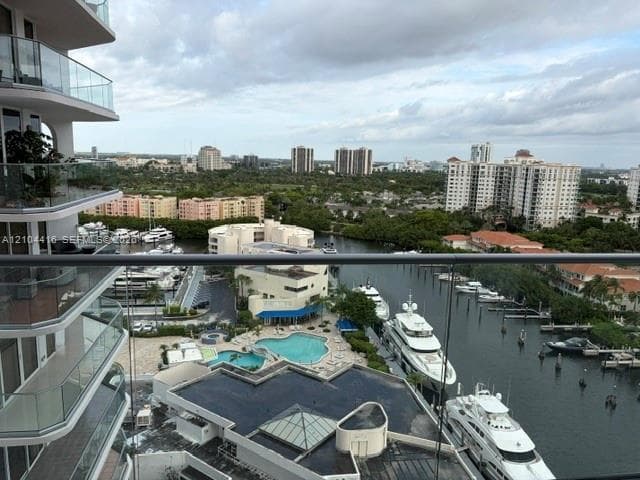 19707 Turnberry Way 18L photo 15
