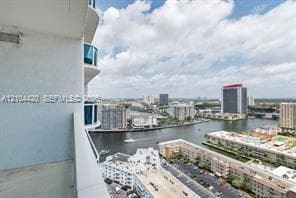 1945 S Ocean Dr 2110 photo 2