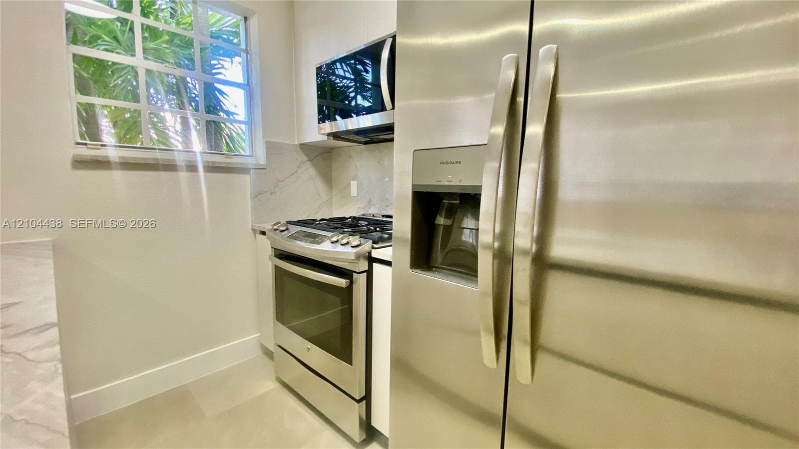 8540 Byron Ave 1A photo 7
