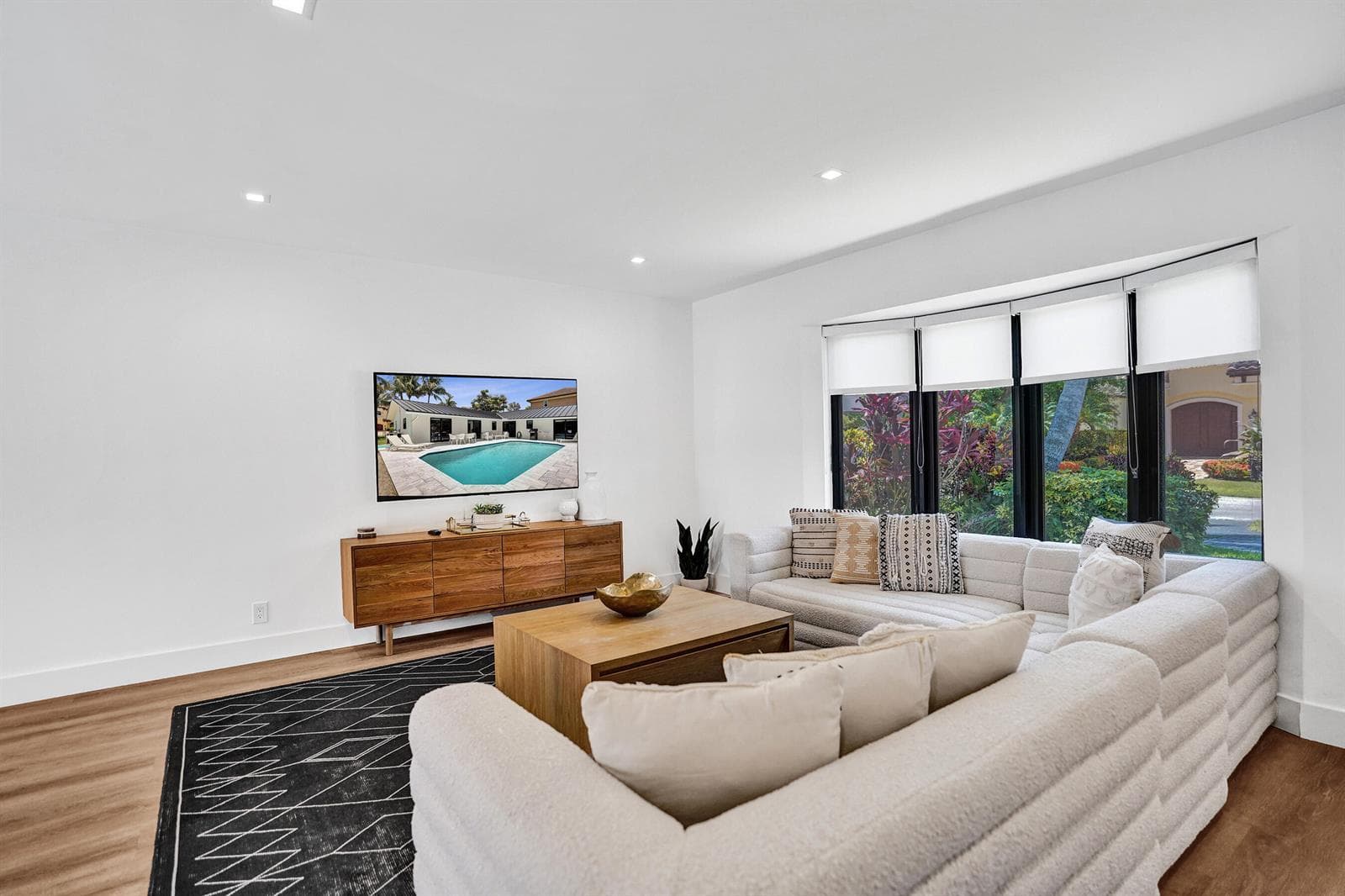 933 Banyan Drive photo 23