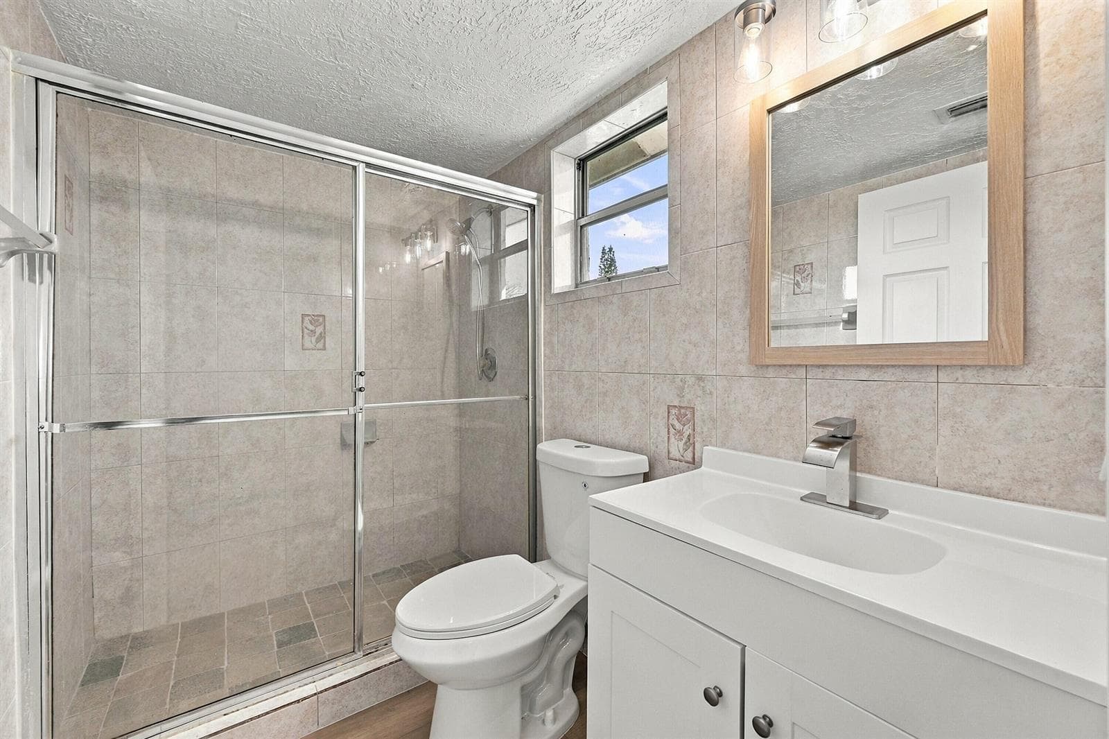 717 Gardens Drive 206 photo 17