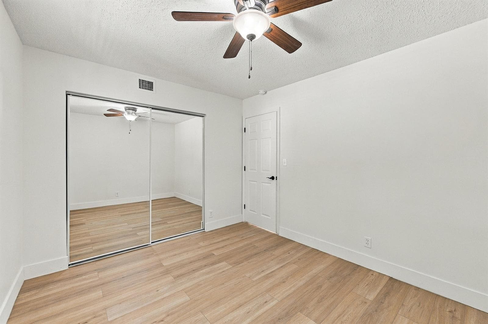 717 Gardens Drive 206 photo 20