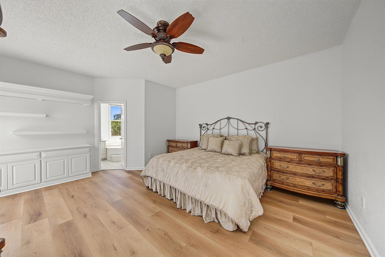 7756 Travelers Tree Drive photo 18