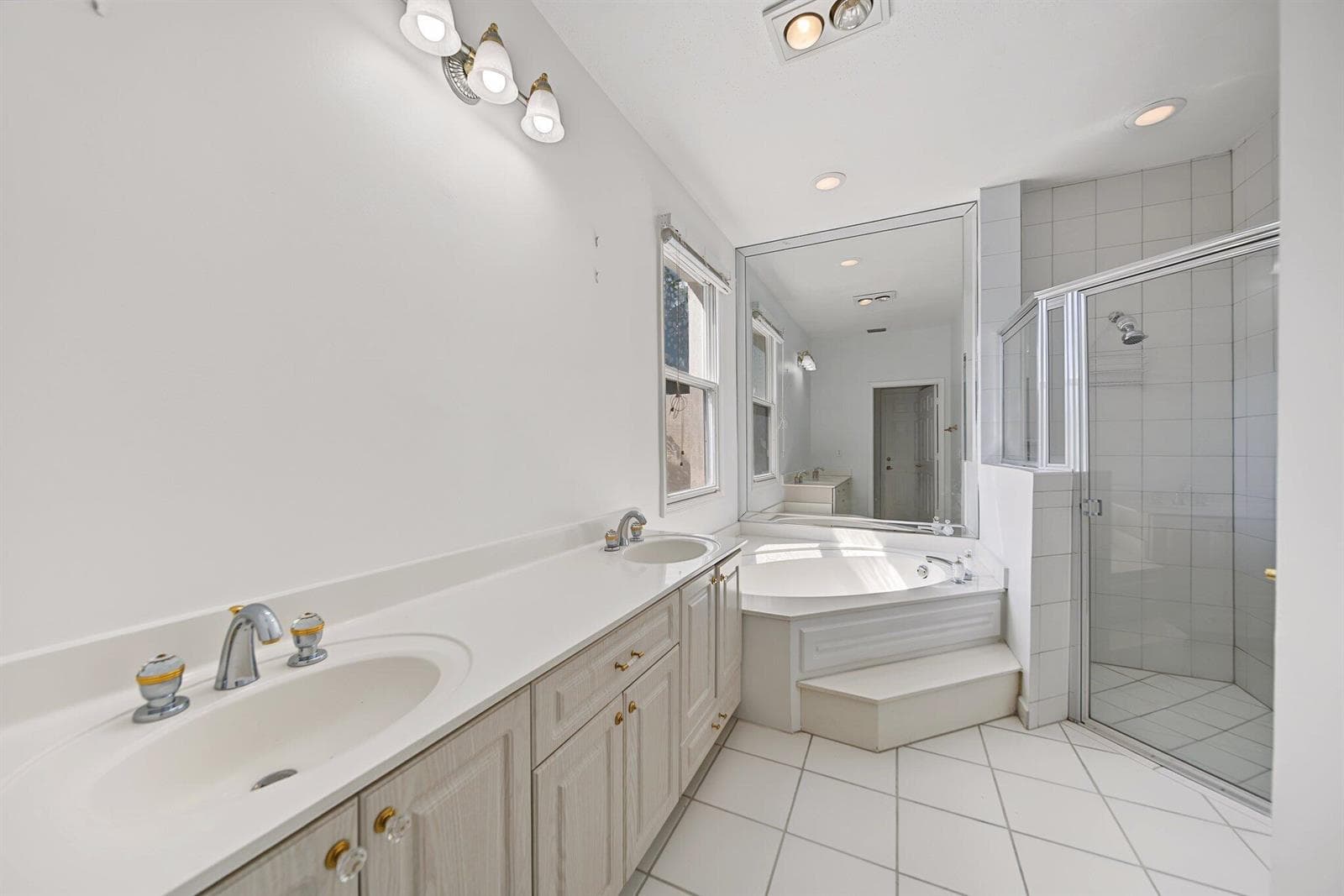 7756 Travelers Tree Drive photo 19