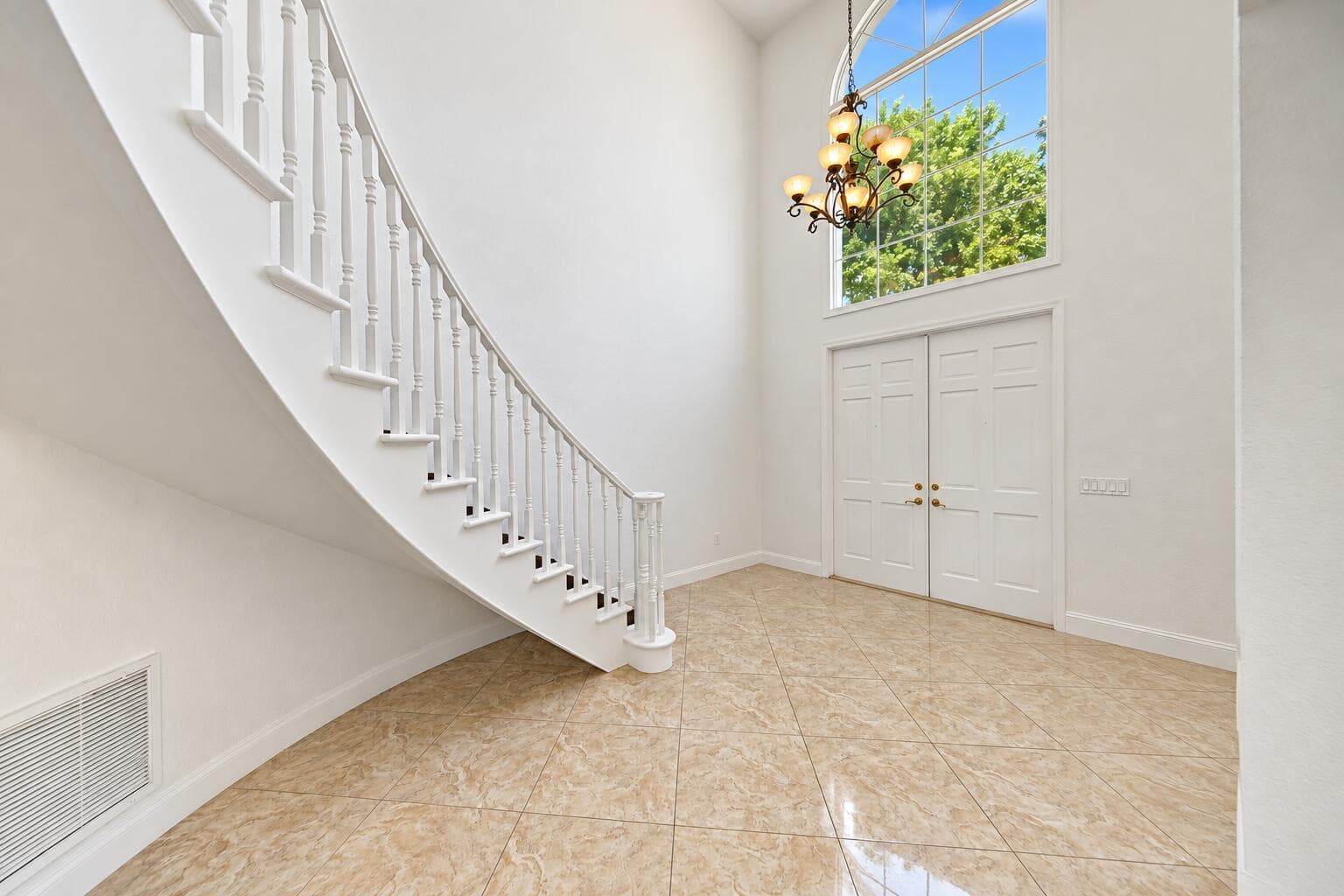 7756 Travelers Tree Drive photo 4