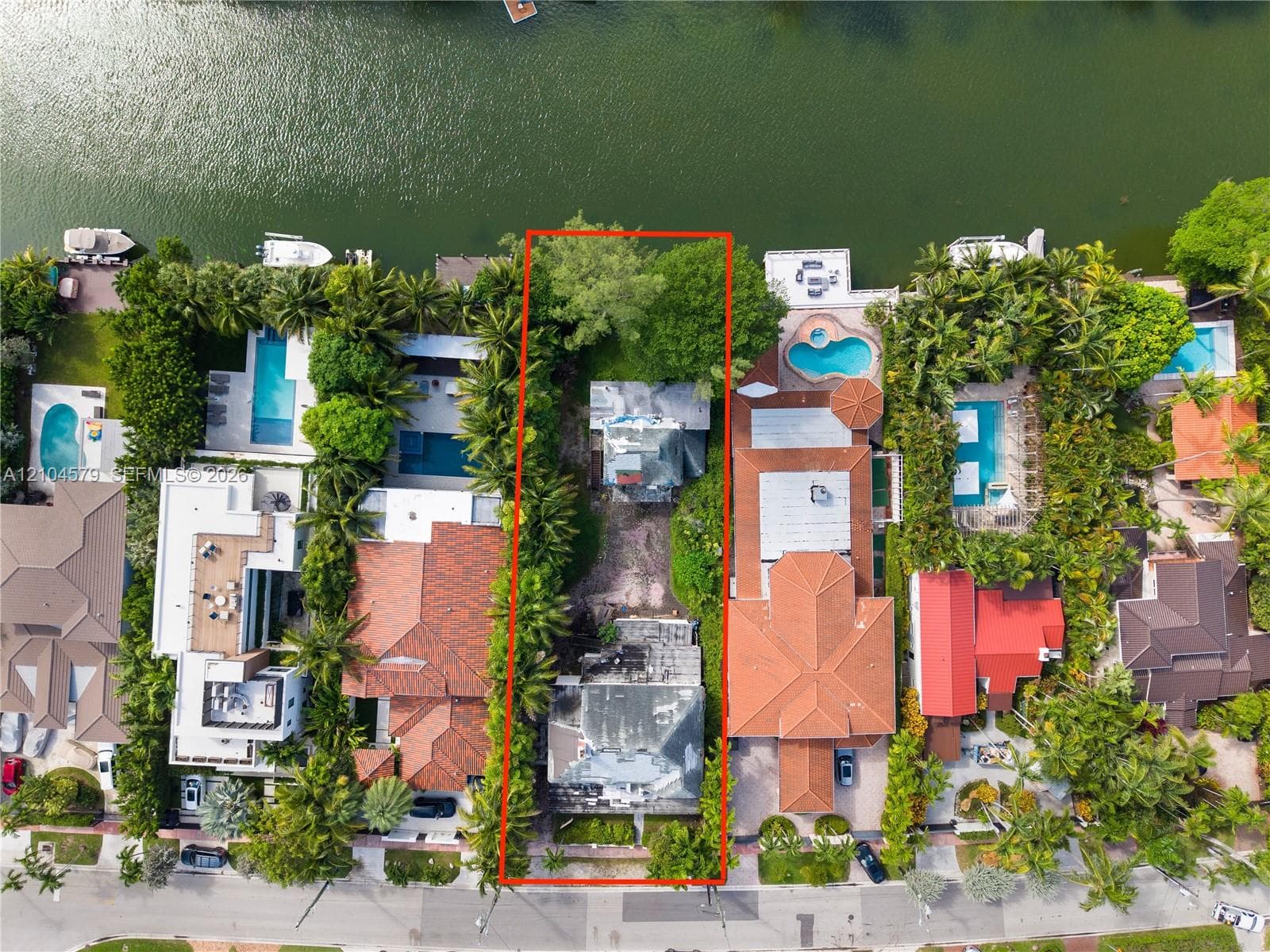 3746 Chase Ave photo 10