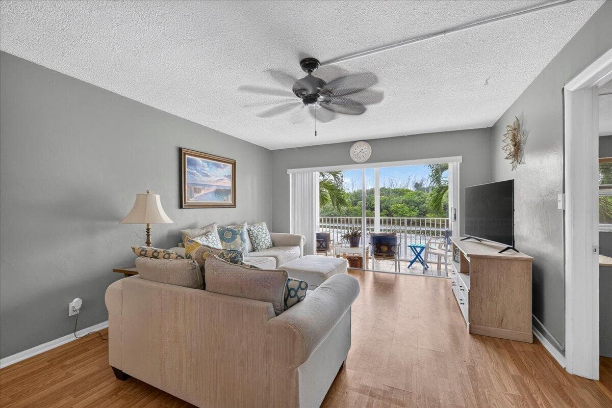 333 NE 19TH Avenue 203 photo 7