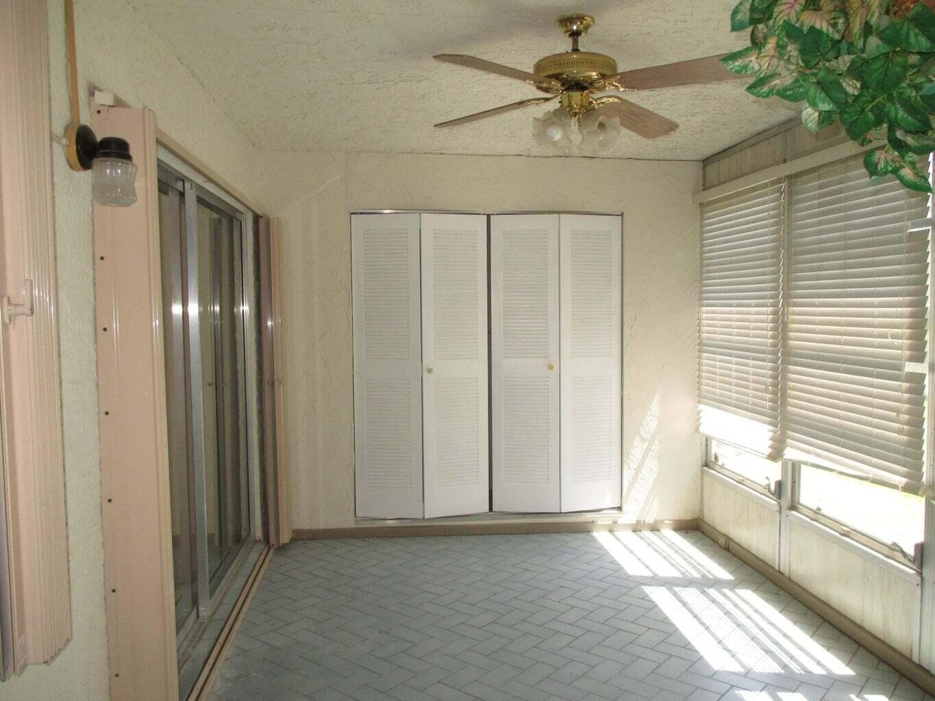 194 LAKE SUSAN Lane photo 4