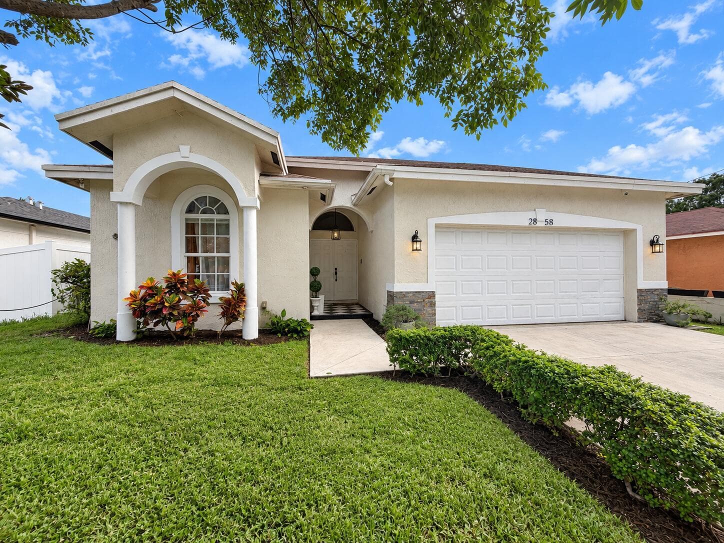2858 NW 9TH Street photo 1