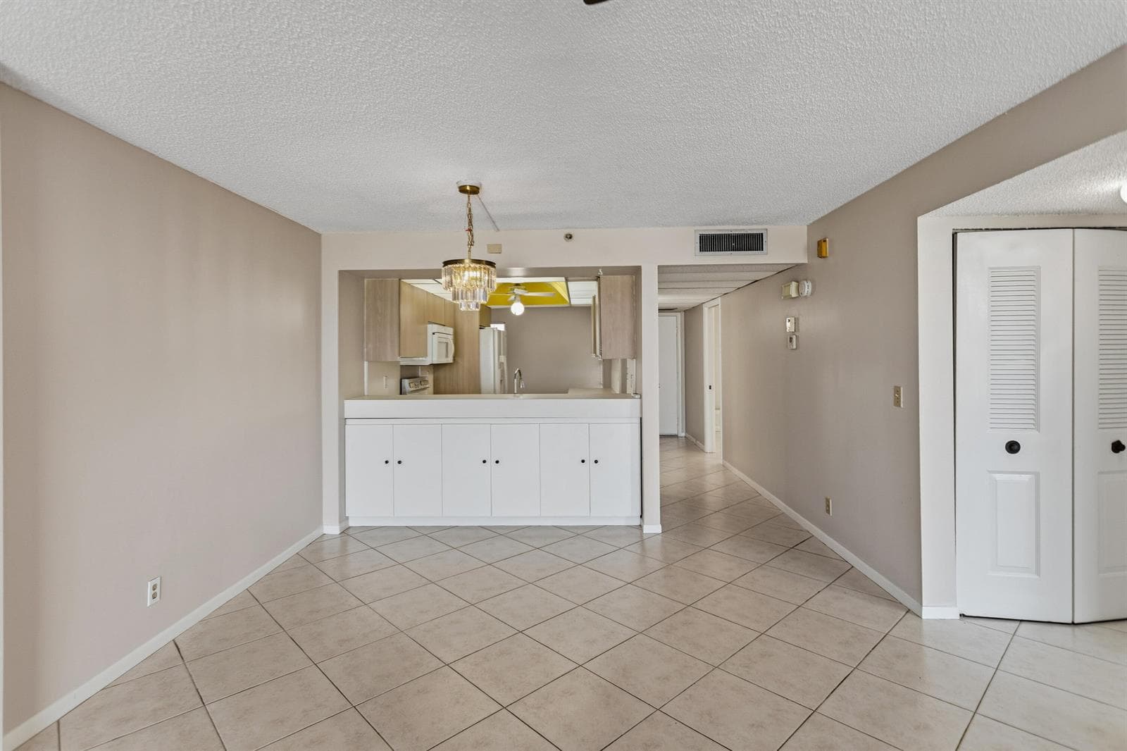 17 Royal Palm Way 6010 photo 10