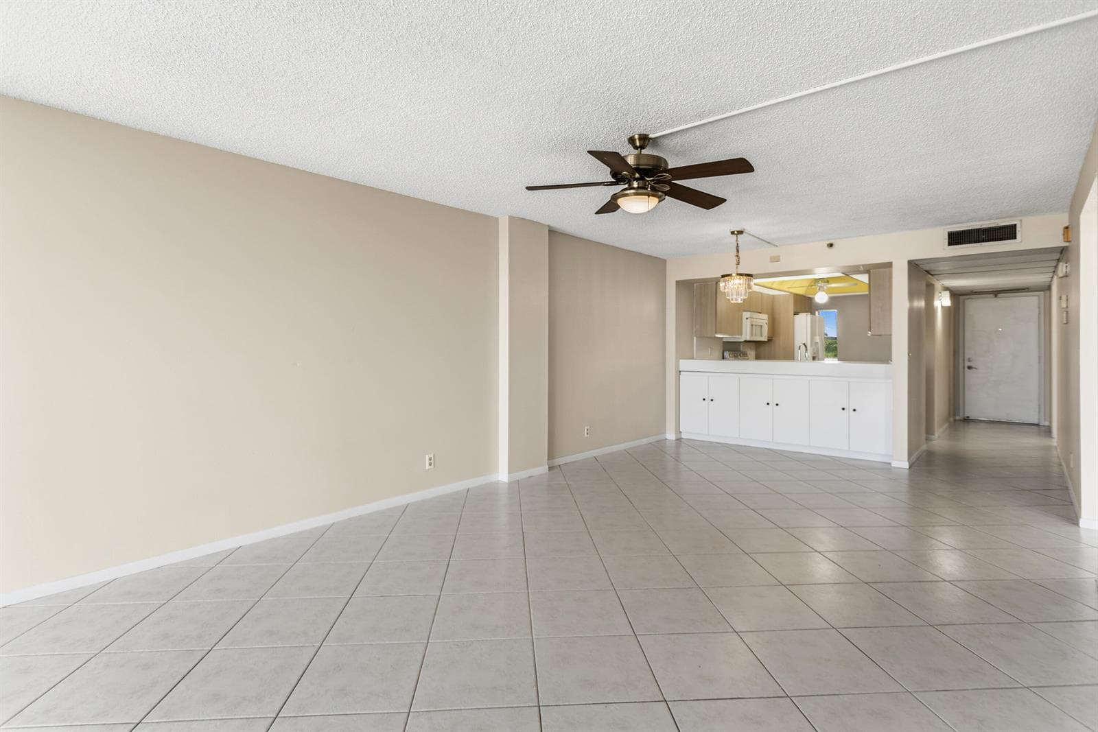 17 Royal Palm Way 6010 photo 8