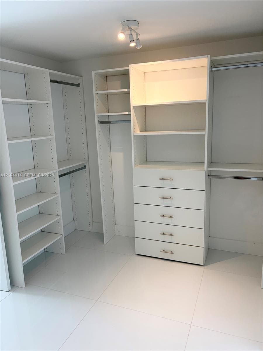 400 Sunny Isles Blvd 1002 photo 13