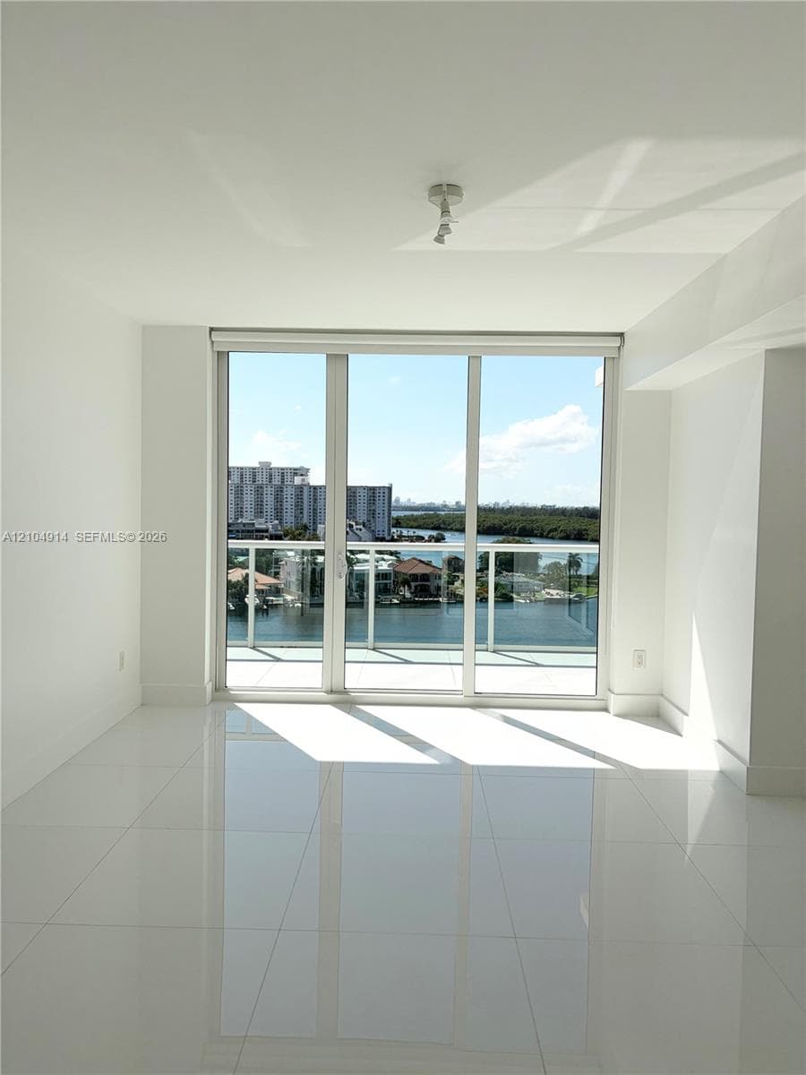 400 Sunny Isles Blvd 1002 photo 7