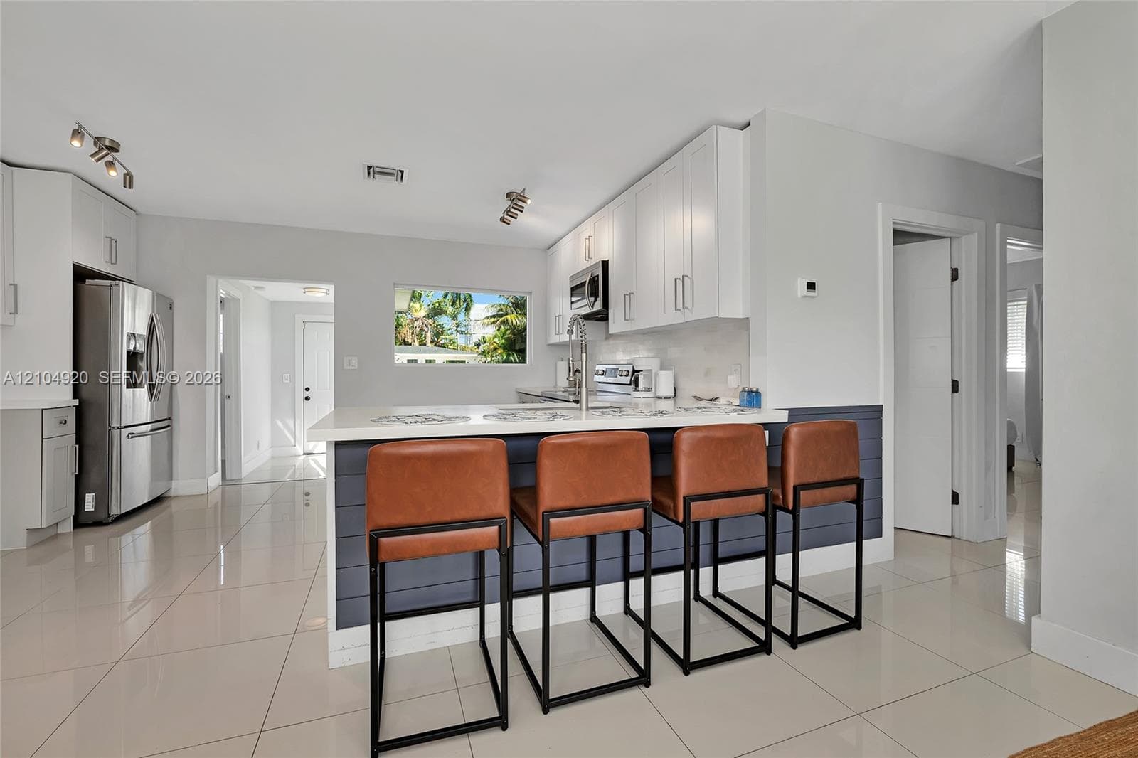 1700 SW 23rd Ave photo 6