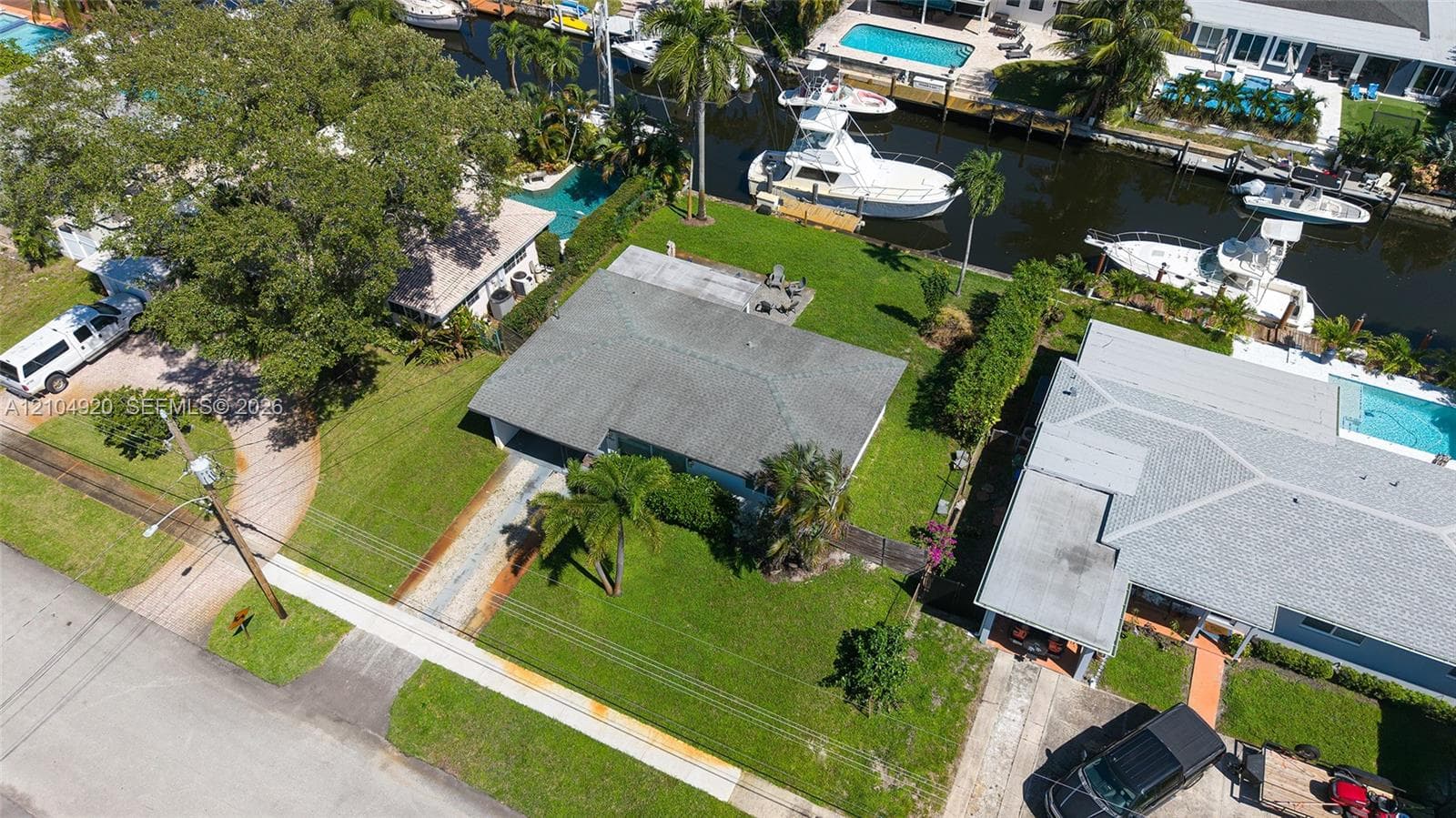 1700 SW 23rd Ave photo 1