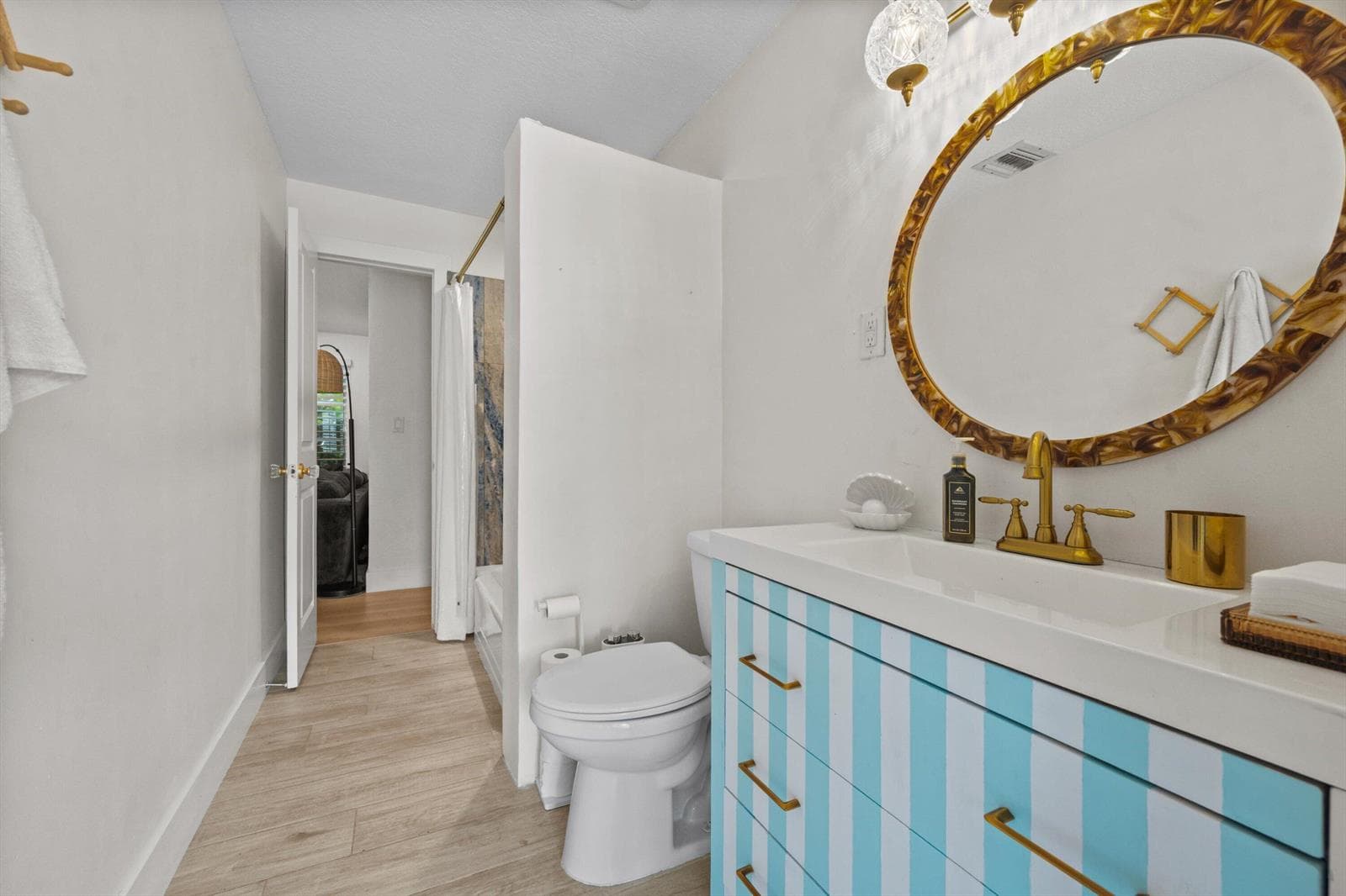 160 SE 9TH Street photo 22