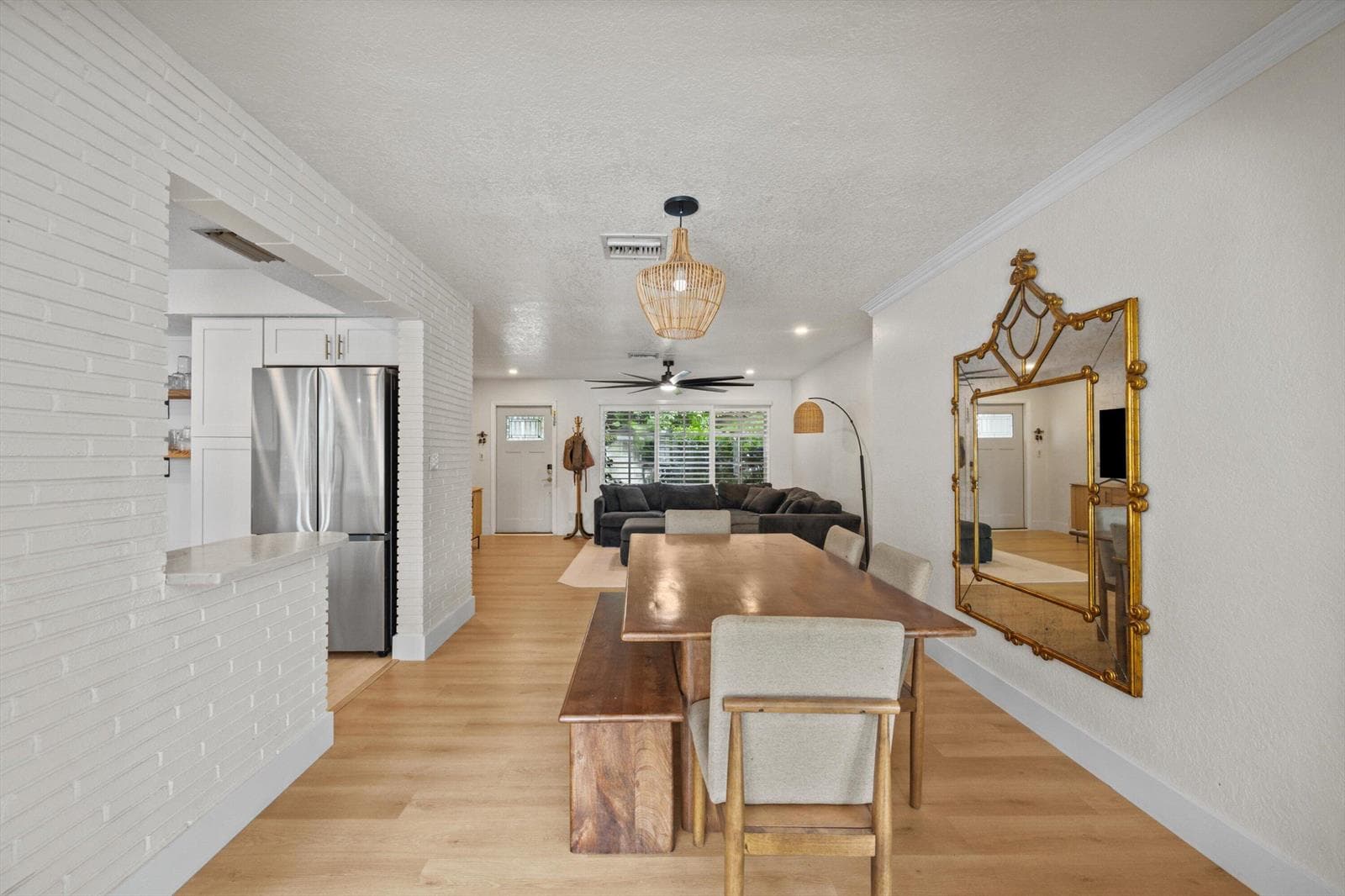 160 SE 9TH Street photo 7