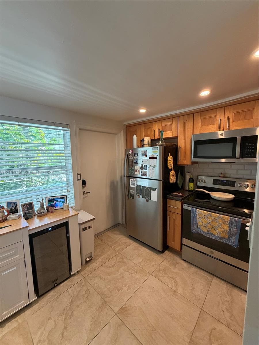 6865 E Bay Dr 3 photo 10