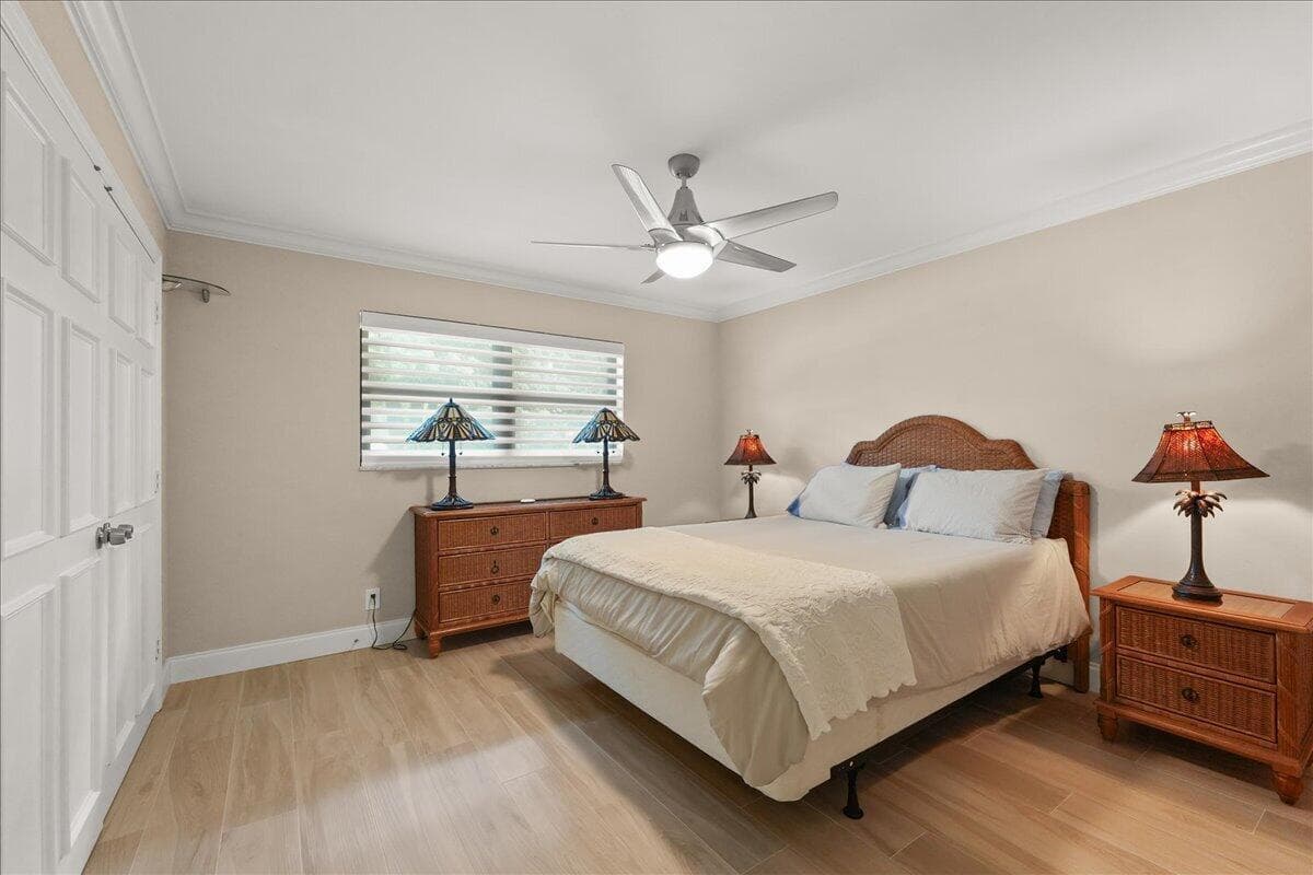 755 Saturn Street A104 photo 17
