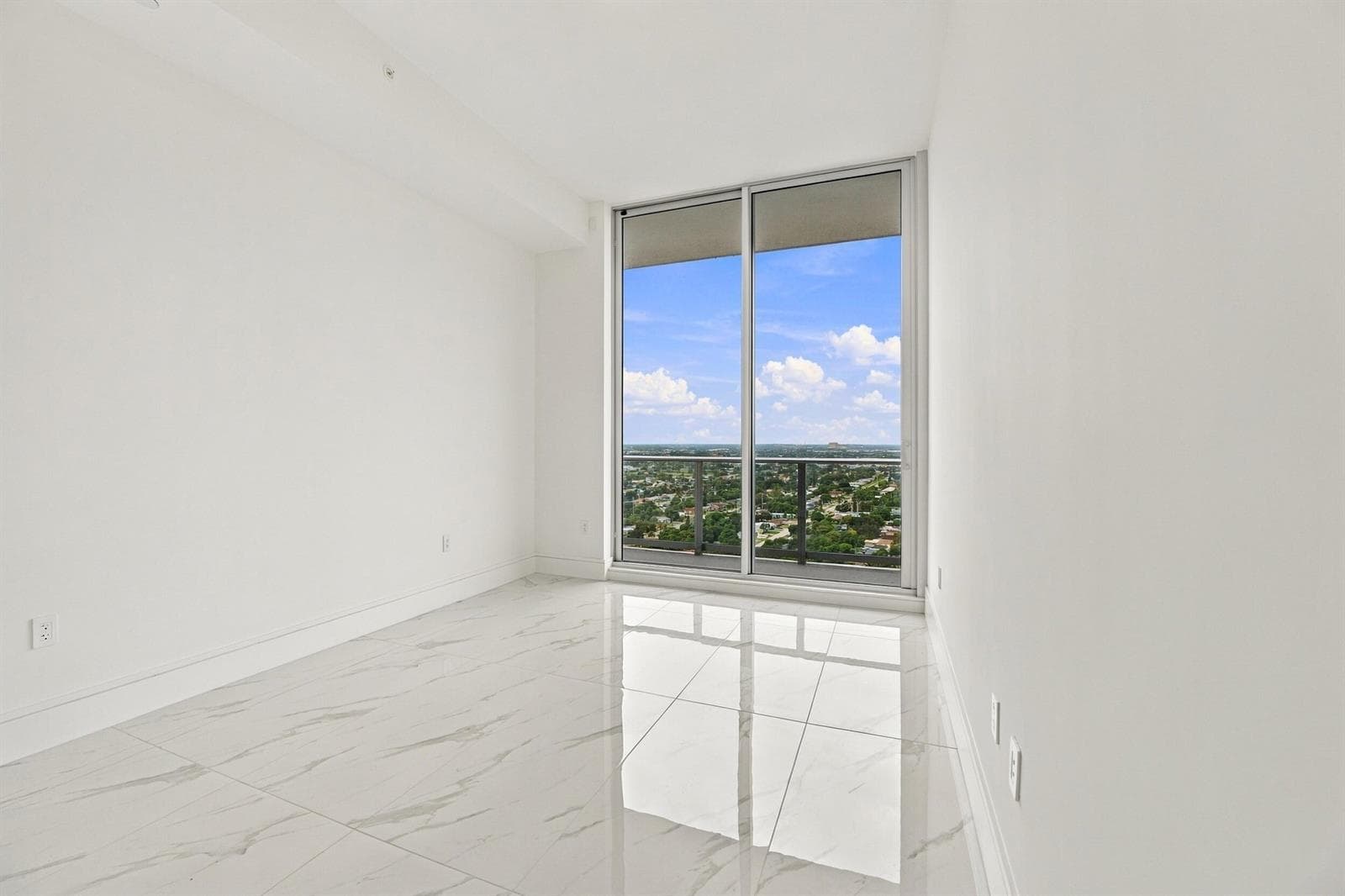 220 LAKE SHORE Drive 2306 photo 13