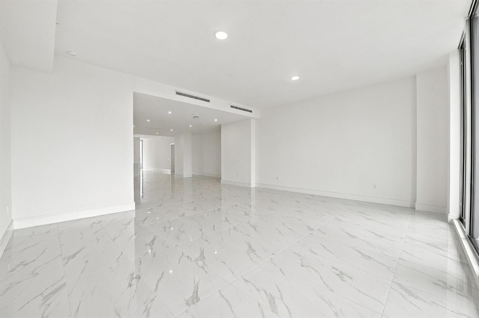220 LAKE SHORE Drive 2306 photo 22