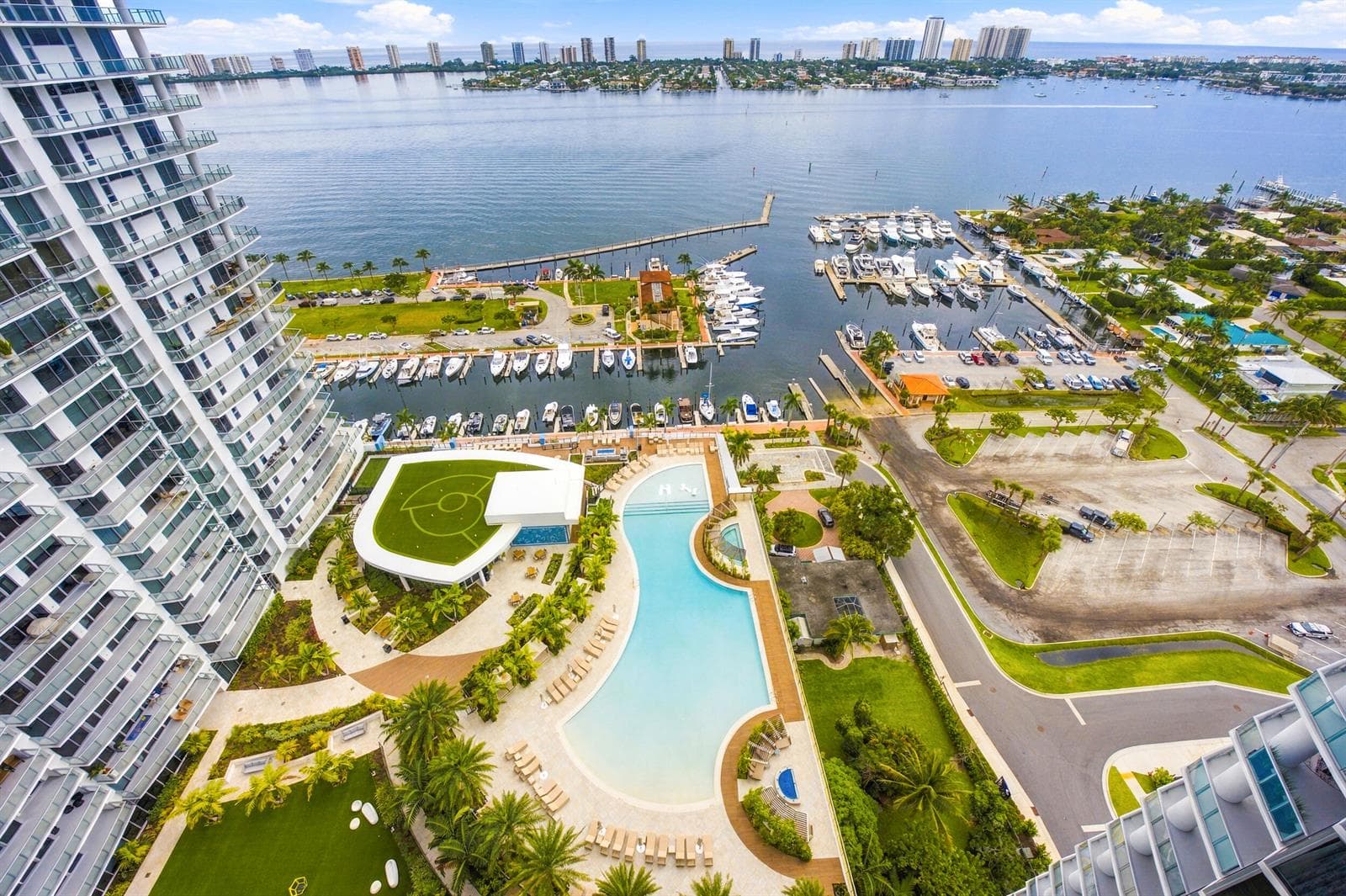 220 LAKE SHORE Drive 2306 photo 5