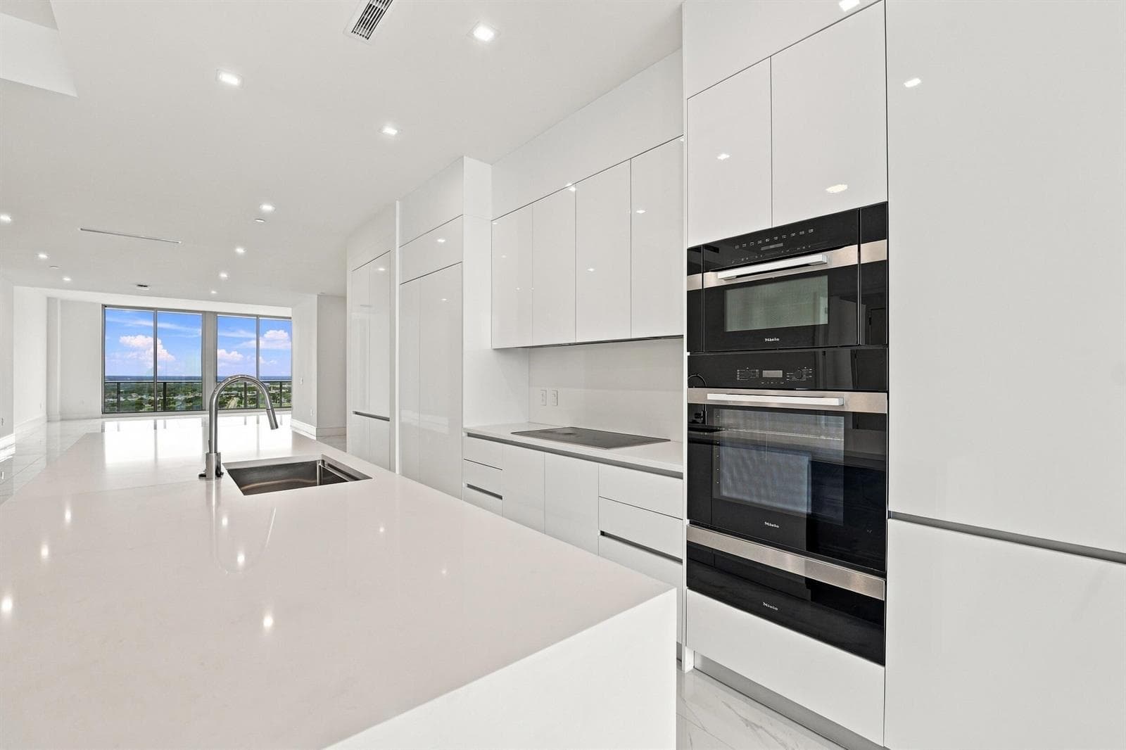 220 LAKE SHORE Drive 2306 photo 20
