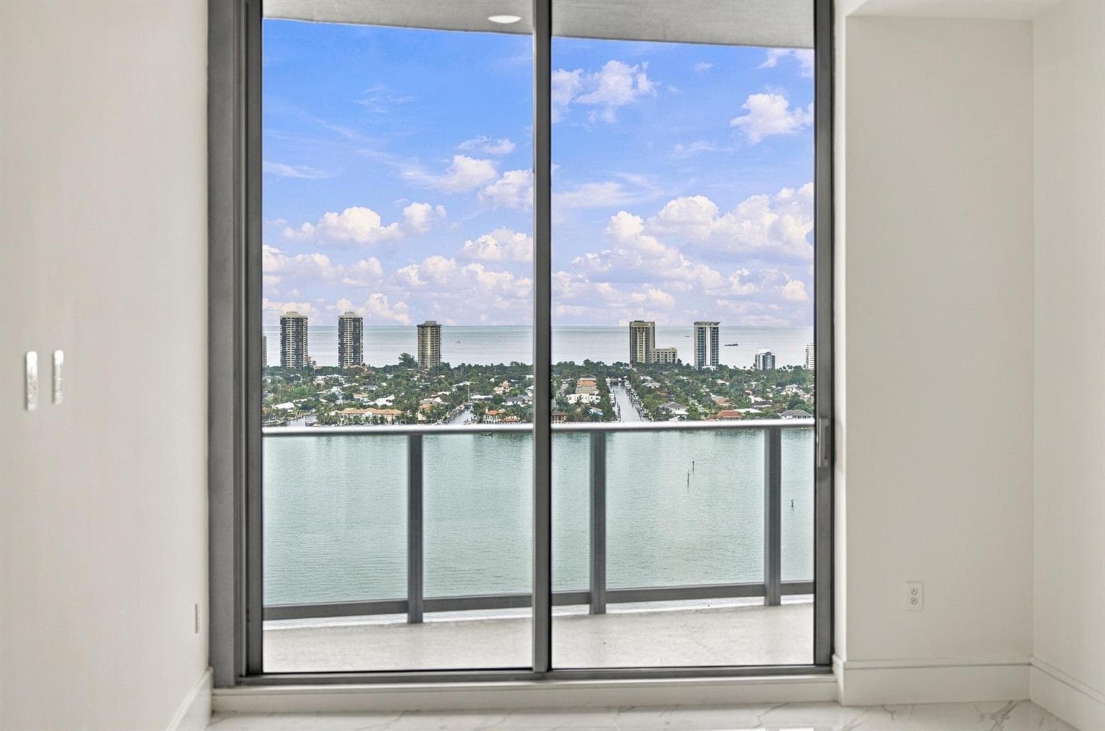 220 LAKE SHORE Drive 2306 photo 9
