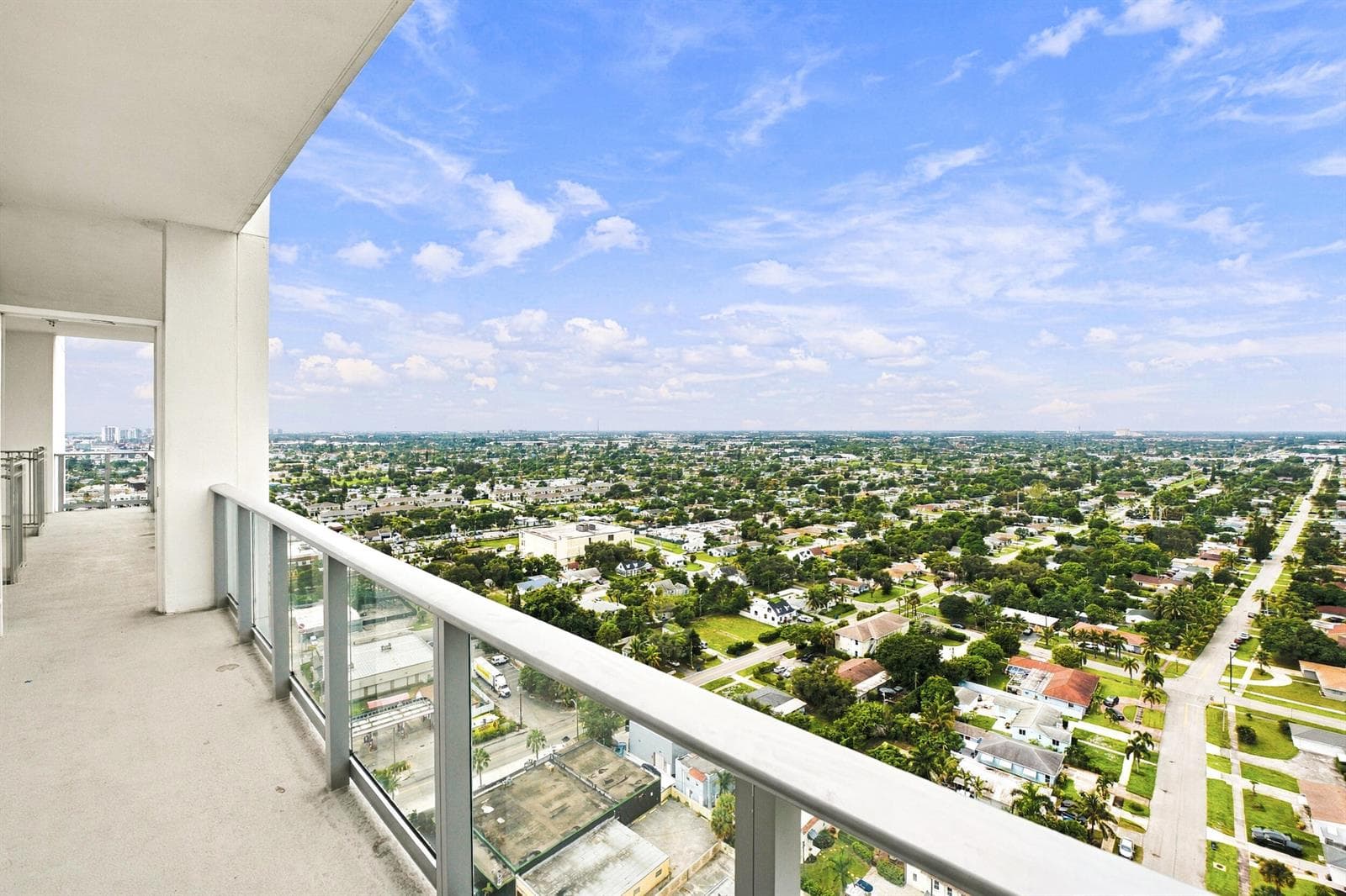 220 LAKE SHORE Drive 2306 photo 24