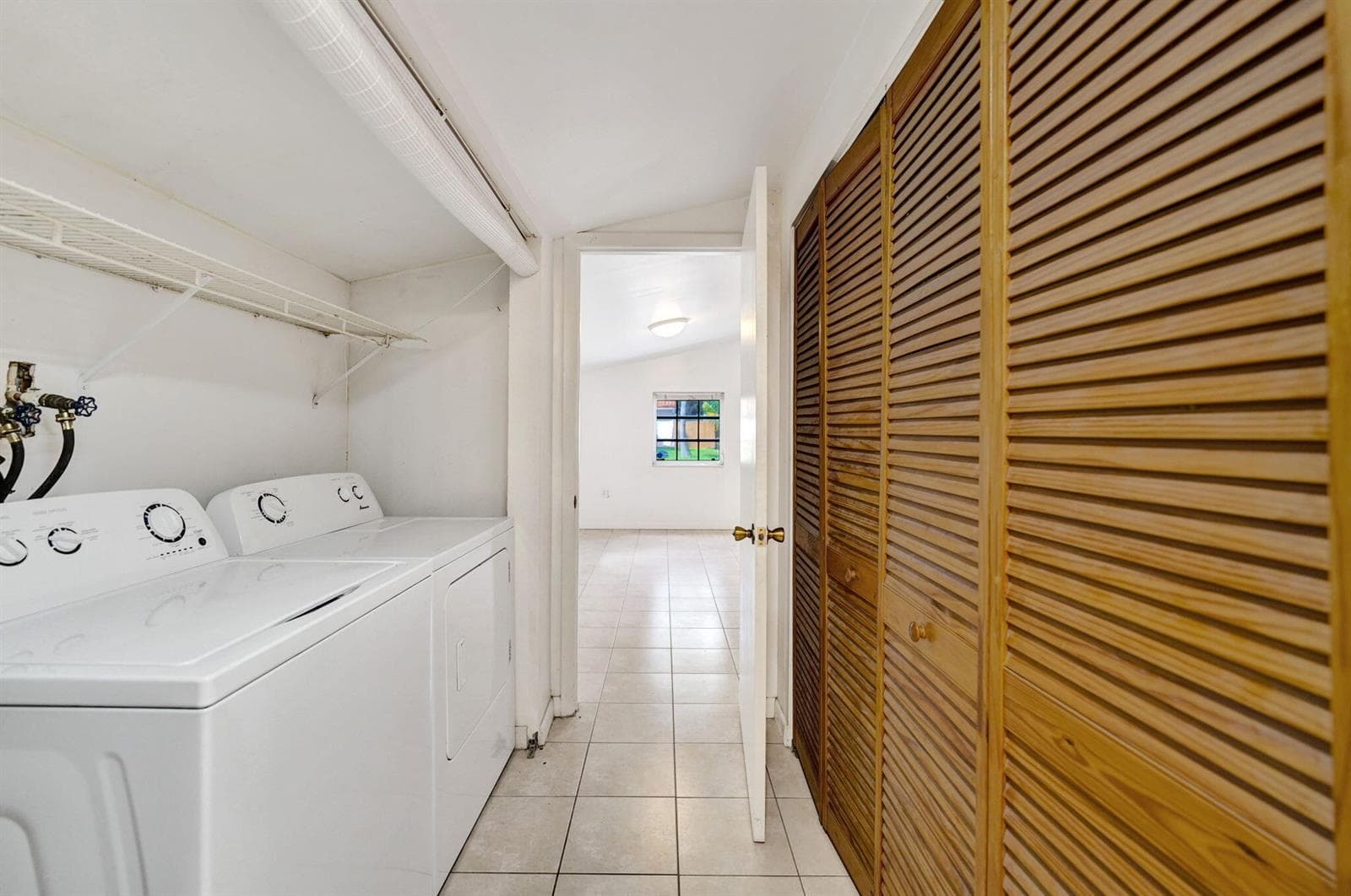 2714 SCOTT Street photo 22