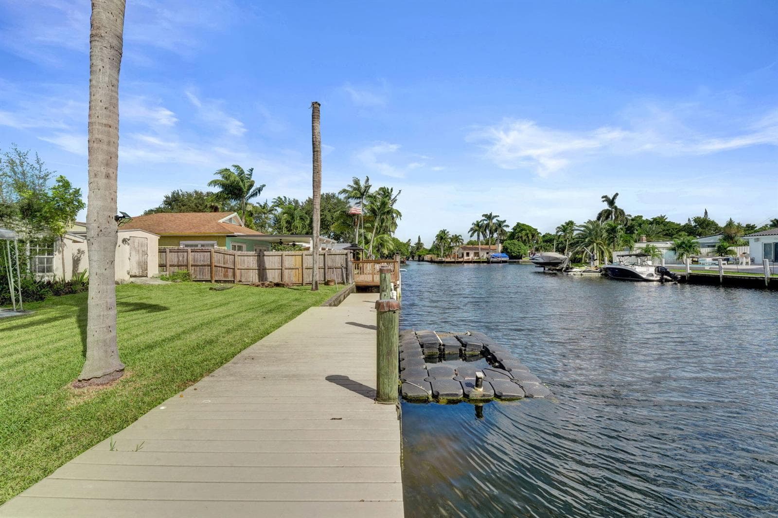 2714 SCOTT Street photo 3