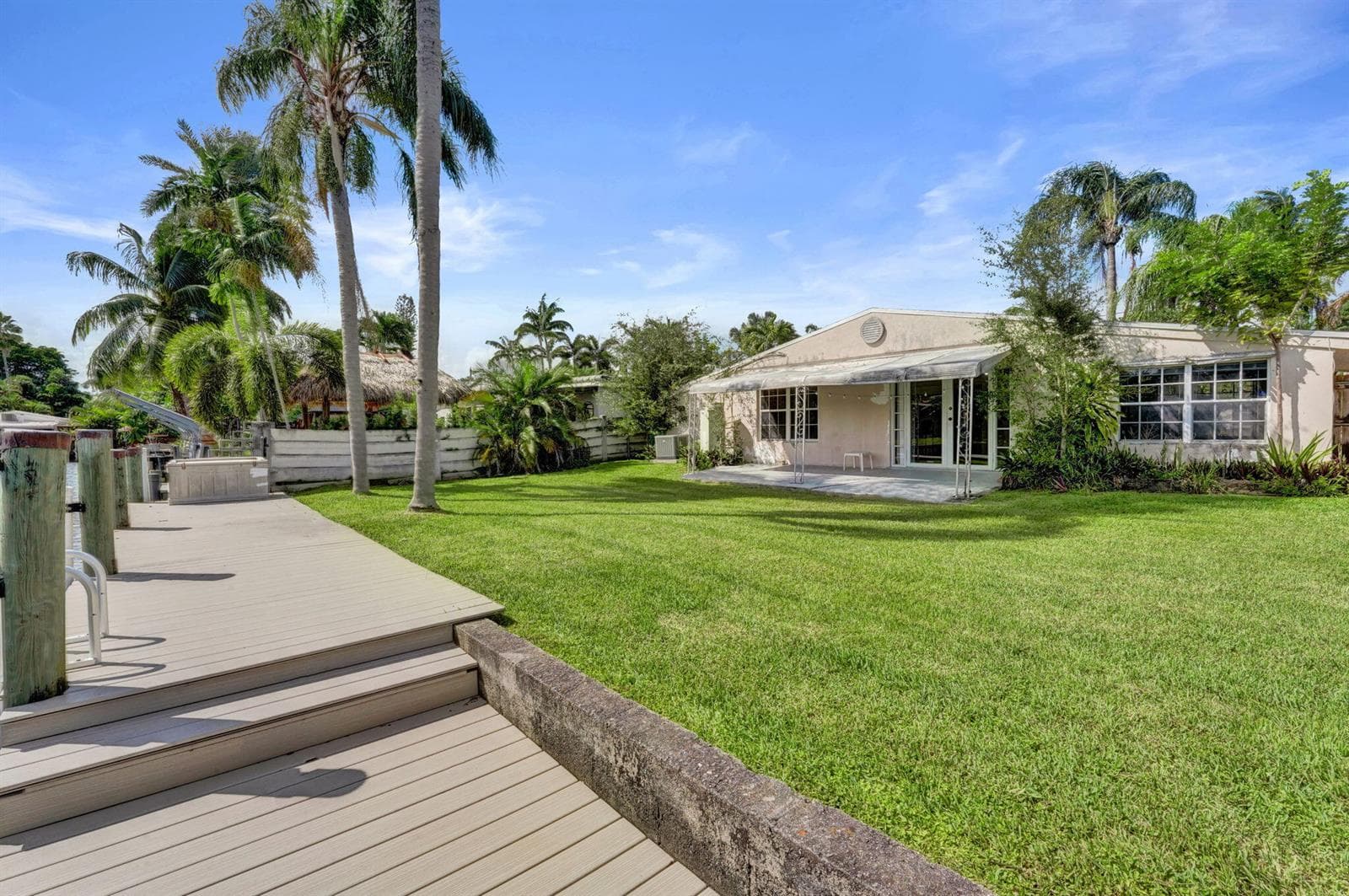 2714 SCOTT Street photo 5