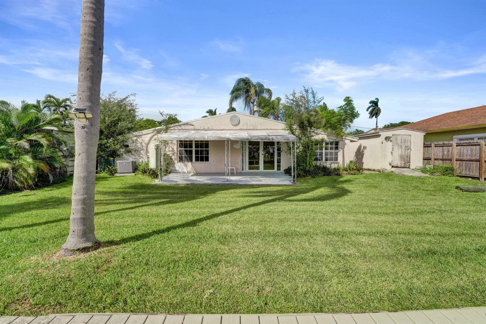 2714 SCOTT Street photo 10
