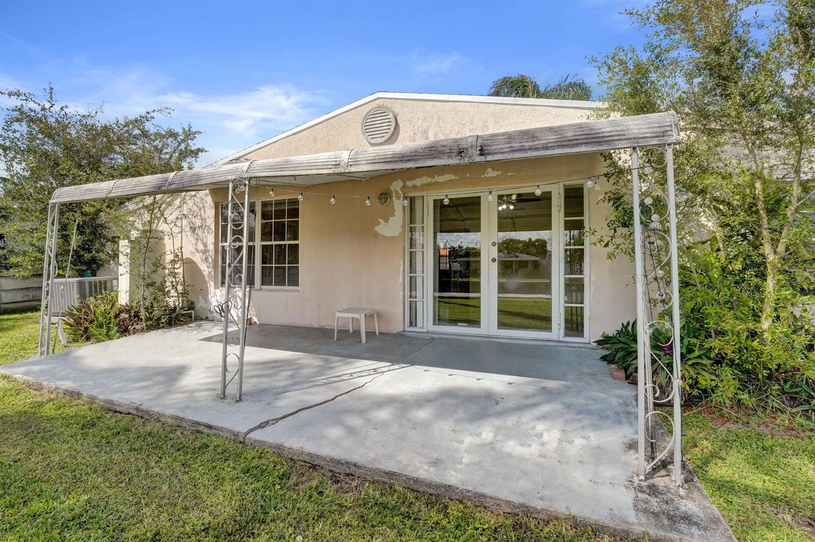 2714 SCOTT Street photo 14