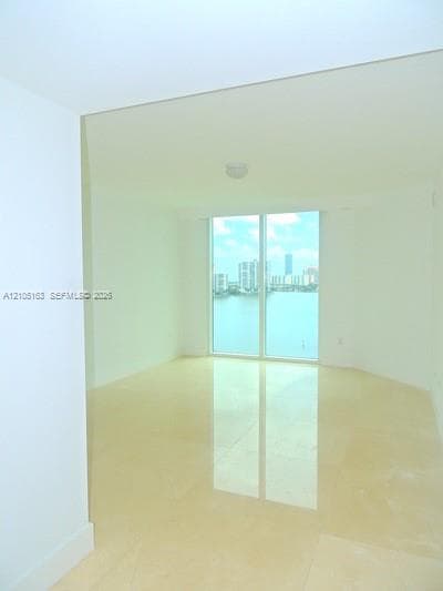 3301 NE 183rd St 1505 photo 11